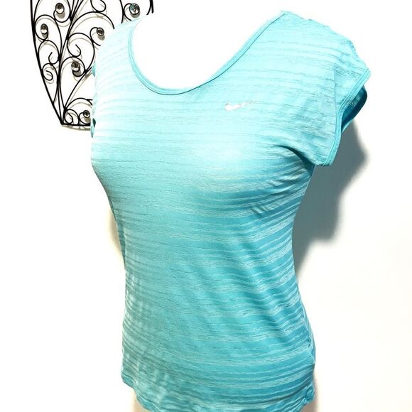 Nike Top   - Picture 2 of 8